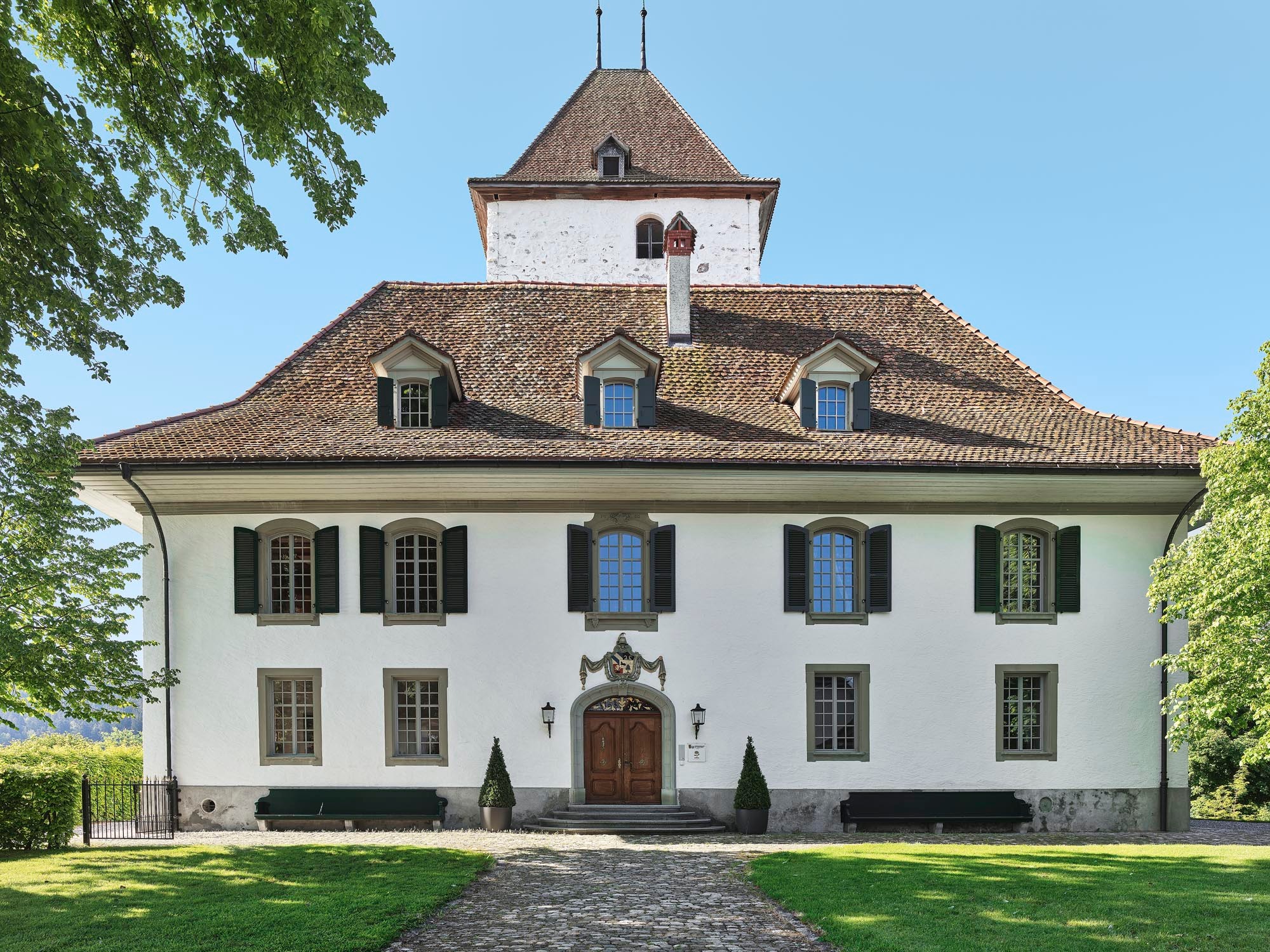 Unser Wenger News erscheint 2 Mal pro Jahr. Wir informieren Sie über aktuelle Themen unserer Firma - diesmal mit Wohnsiedlung Telli in Aarau, Schloss Wyl und unserem Kundendienst.